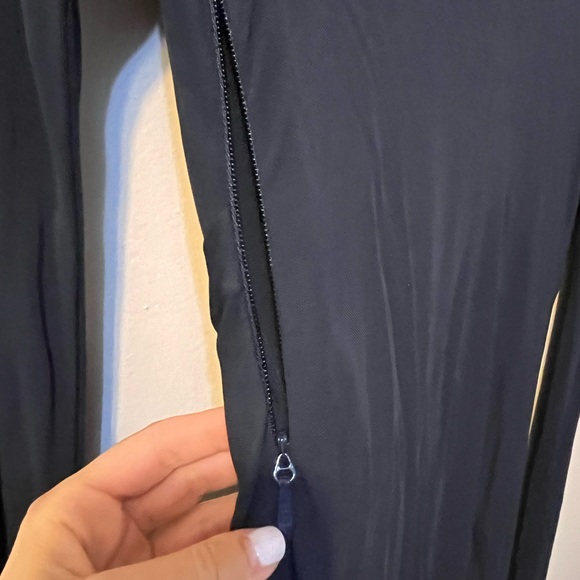 Classy dress - Picture 3 of 6